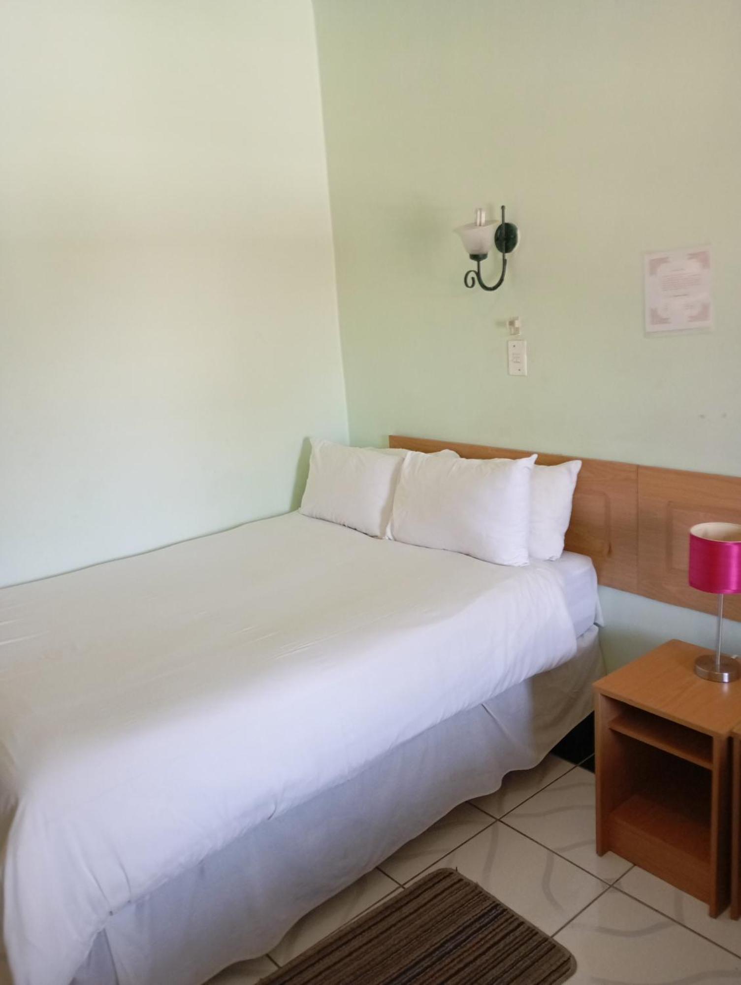 Brackendene Lodge Gaborone Extérieur photo